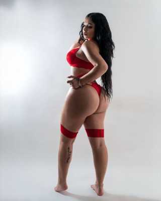 SUSANA  20 anni 